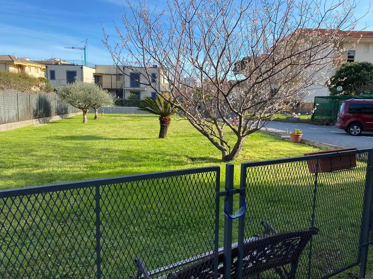 I Fiori Di Pietra Apart otel Pietra Ligure İtalya