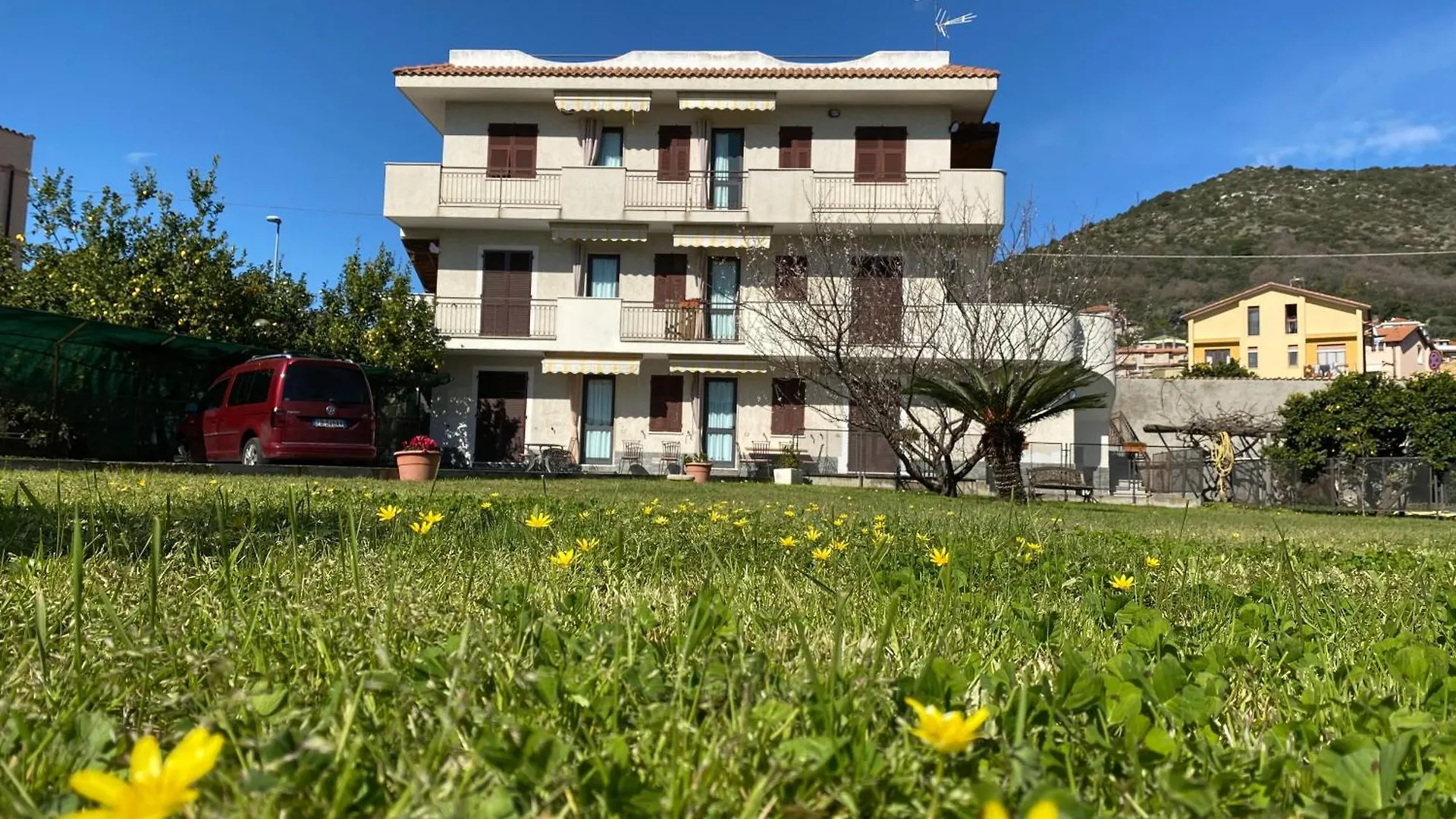 I Fiori Di Pietra Aparthotel Pietra Ligure Italy
