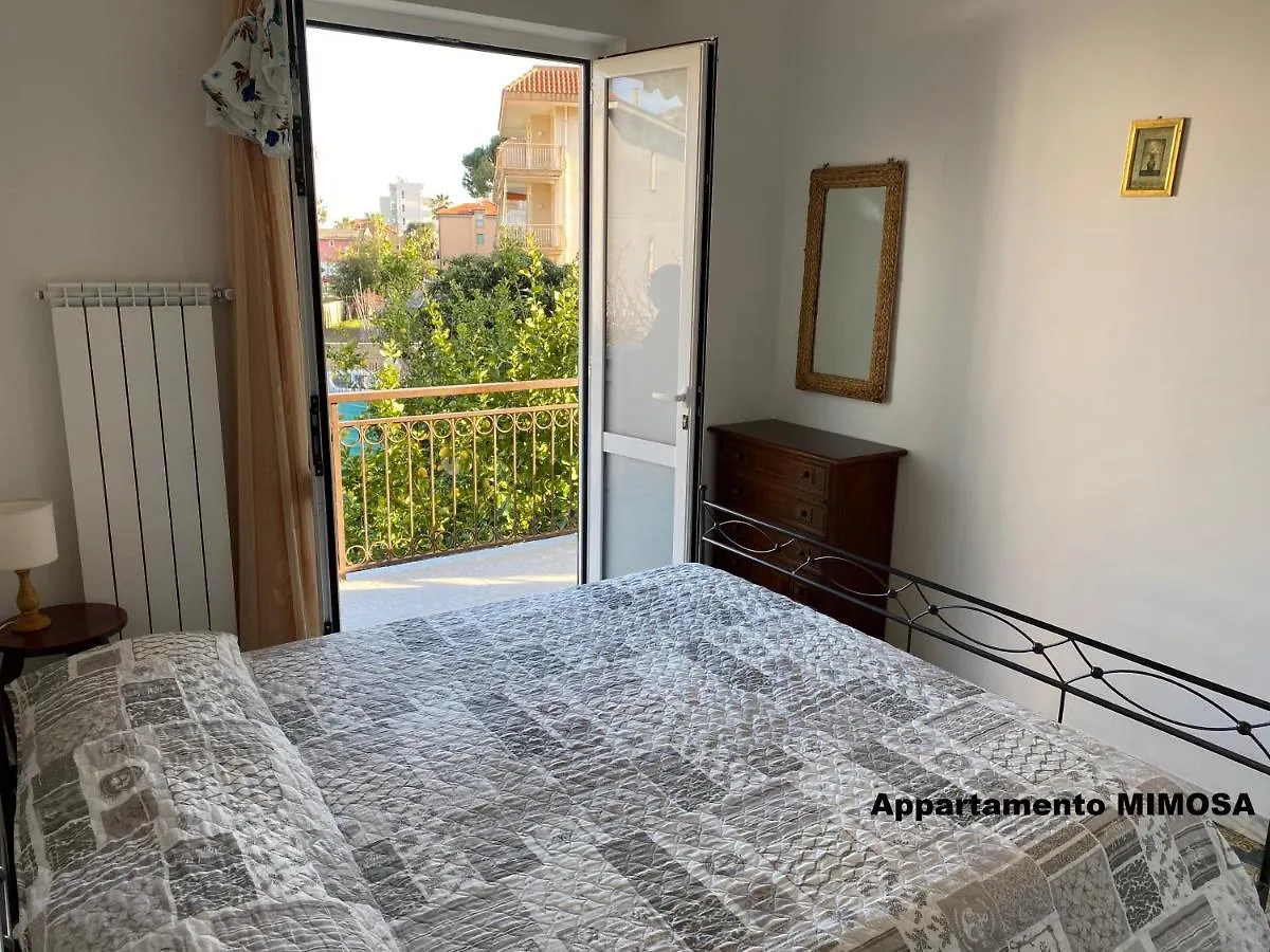 I Fiori Di Pietra Aparthotel Pietra Ligure