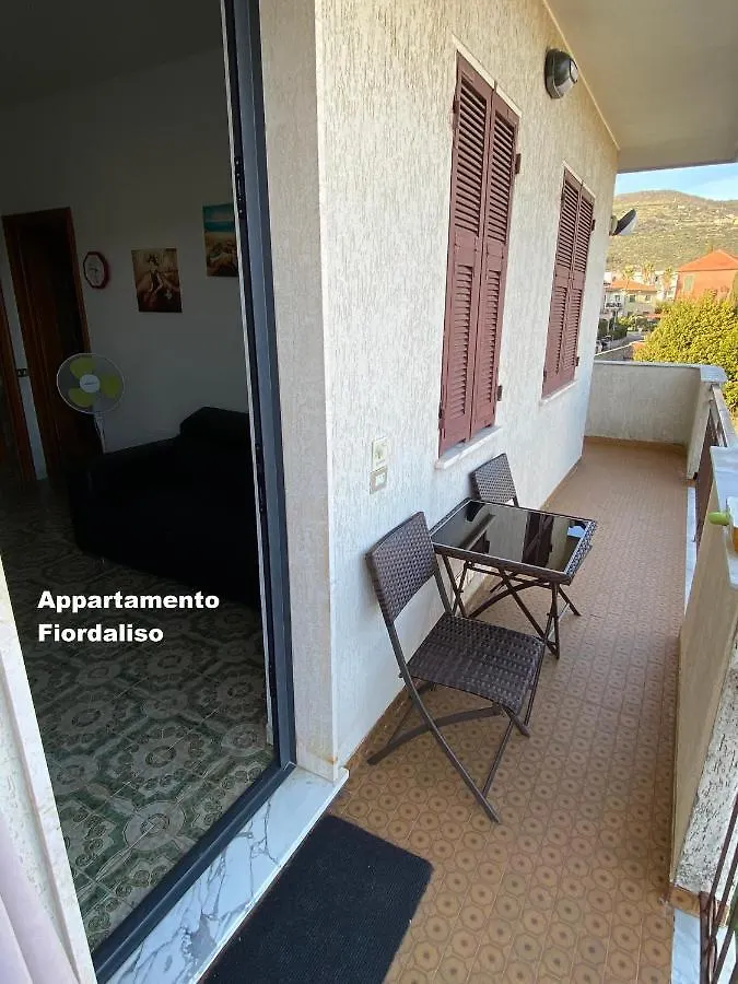 I Fiori Di Pietra Aparthotel Pietra Ligure